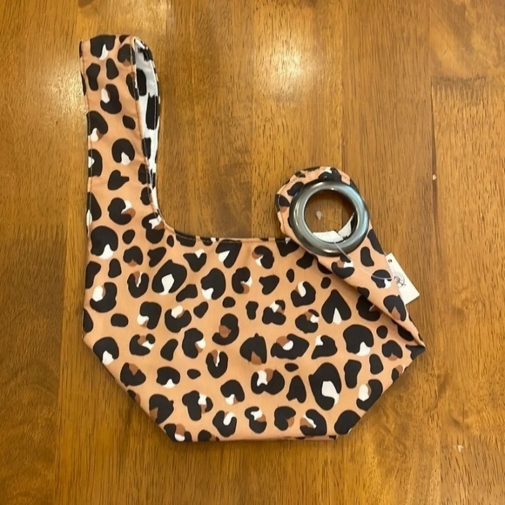 Leopard Reversible storage bag - Picture 2 of 4